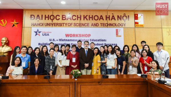 ĐH Bách Khoa Hà Nội phối hợp tổ chức Hội thảo “Nâng cao năng lực tư vấn giáo dục”