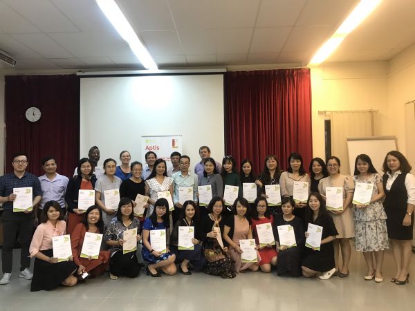 Thảo luận nâng cao năng lực tiếng Anh theo chuẩn quốc tế cho sinh viên