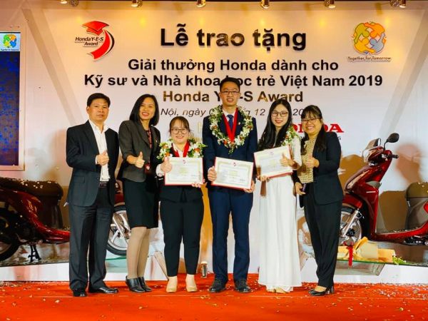 “Bảng vàng” 3 sinh viên Bách khoa Hà Nội vừa giành Giải thưởng Honda Y-E-S 2019