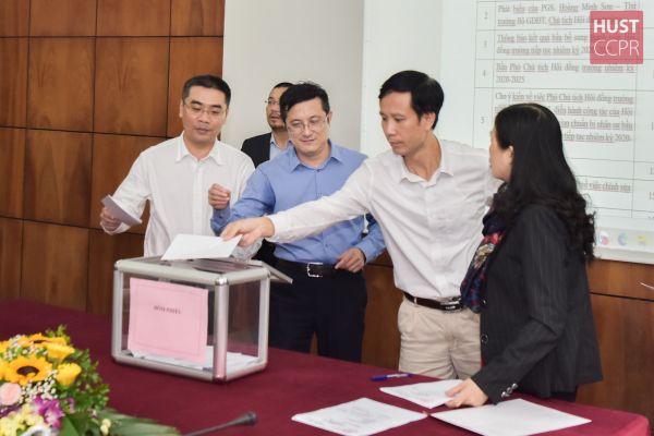 Kỳ họp thứ 4, Khóa II của Hội đồng Trường Đại học Bách khoa Hà Nội