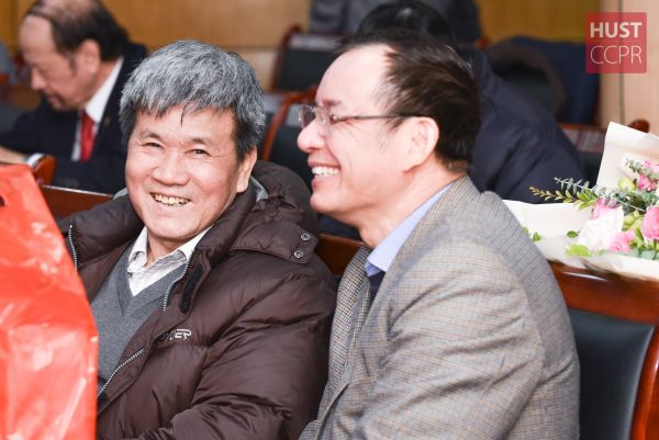 Bách khoa Hà Nội gặp mặt cán bộ viên chức nghỉ chế độ năm 2020