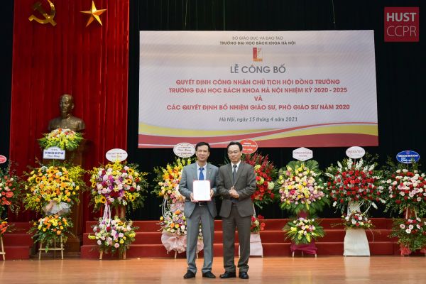 Bách khoa Hà Nội có tân Chủ tịch Hội đồng trường và thêm 22 tân GS, PGS