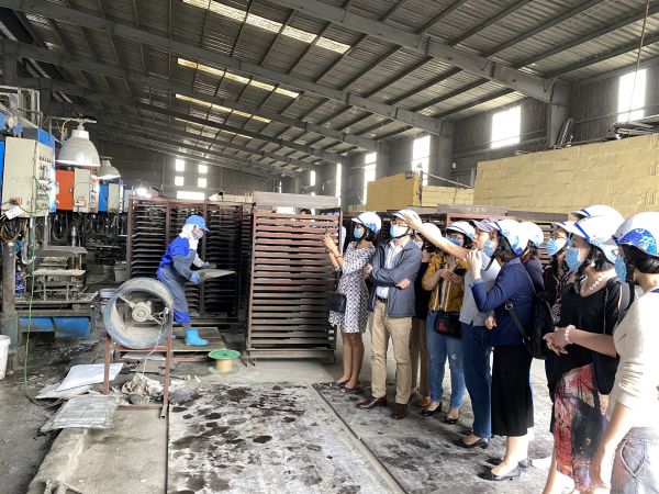 Chi hội Nữ trí thức Trường Đại học Bách khoa Hà Nội đẩy mạnh kết nối với Doanh nghiệp