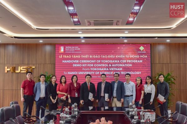 Bách khoa Hà Nội nhận tài trợ thiết bị thí nghiệm điều khiển tự động