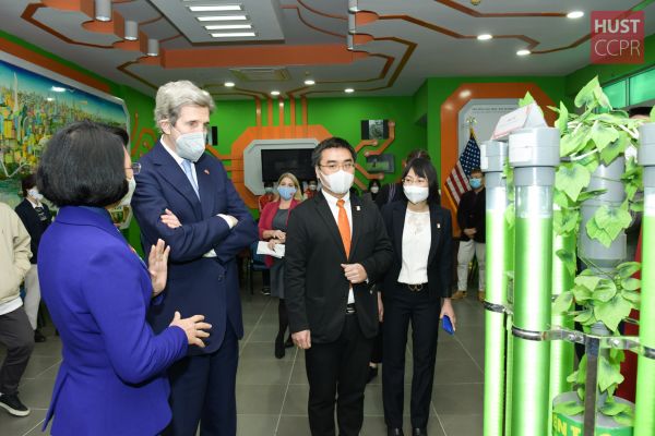 Bách khoa Hà Nội tiếp Đặc phái viên của Tổng thống Hoa Kỳ