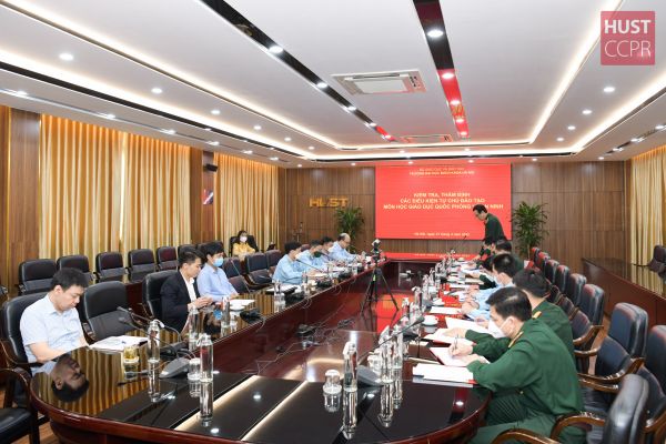 Sinh viên Bách khoa Hà Nội sẽ học Giáo dục Quốc phòng và An ninh tại Trường
