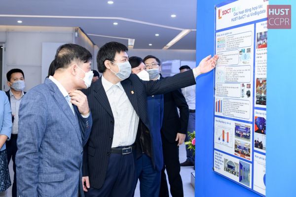 HUST launched the International Standard Graduate Training Space