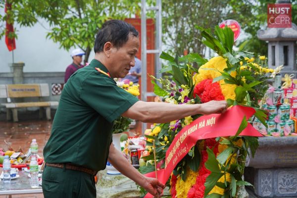 Người Bách khoa về nguồn tri ân, kỷ niệm 75 năm Ngày Thương binh liệt sỹ