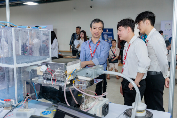 Bách khoa Hà Nội góp sức tạo sự cân đối phát triển ngành, nghề