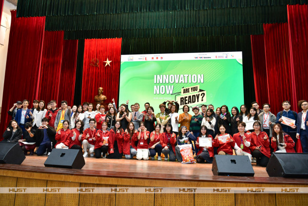 HUST Students Drive Changes at Innovation Now