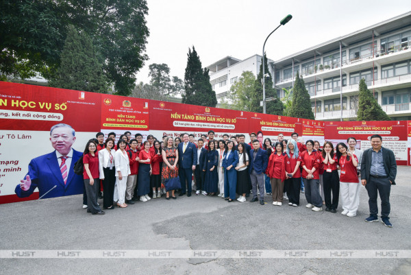 U.S. Ambassador Calls HUSTers the Future of STEM