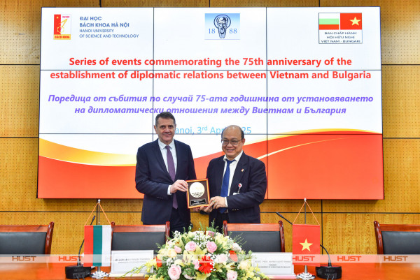 Bách khoa Hà Nội tăng cường hợp tác với Bulgaria