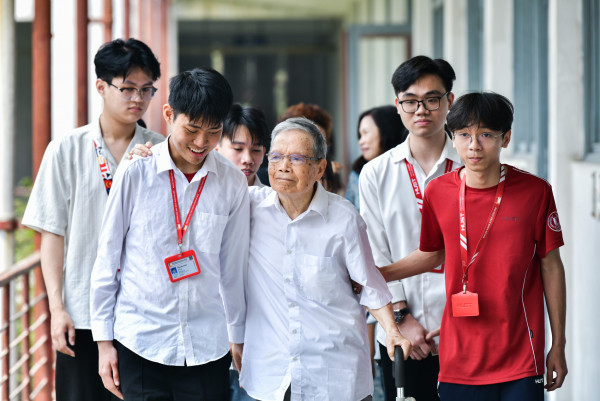 Yêu thương để gió cuốn đi