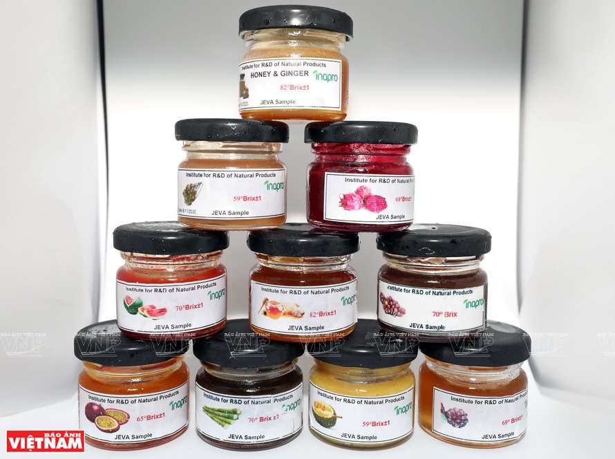 27052021100335593 12 resize